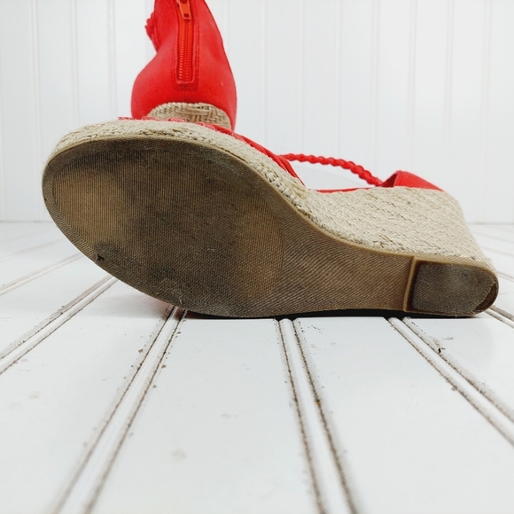 Steve Madden Rise Wedge Heel Espadrille T Strap Red Fabric Heels i850 - Picture 8 of 13